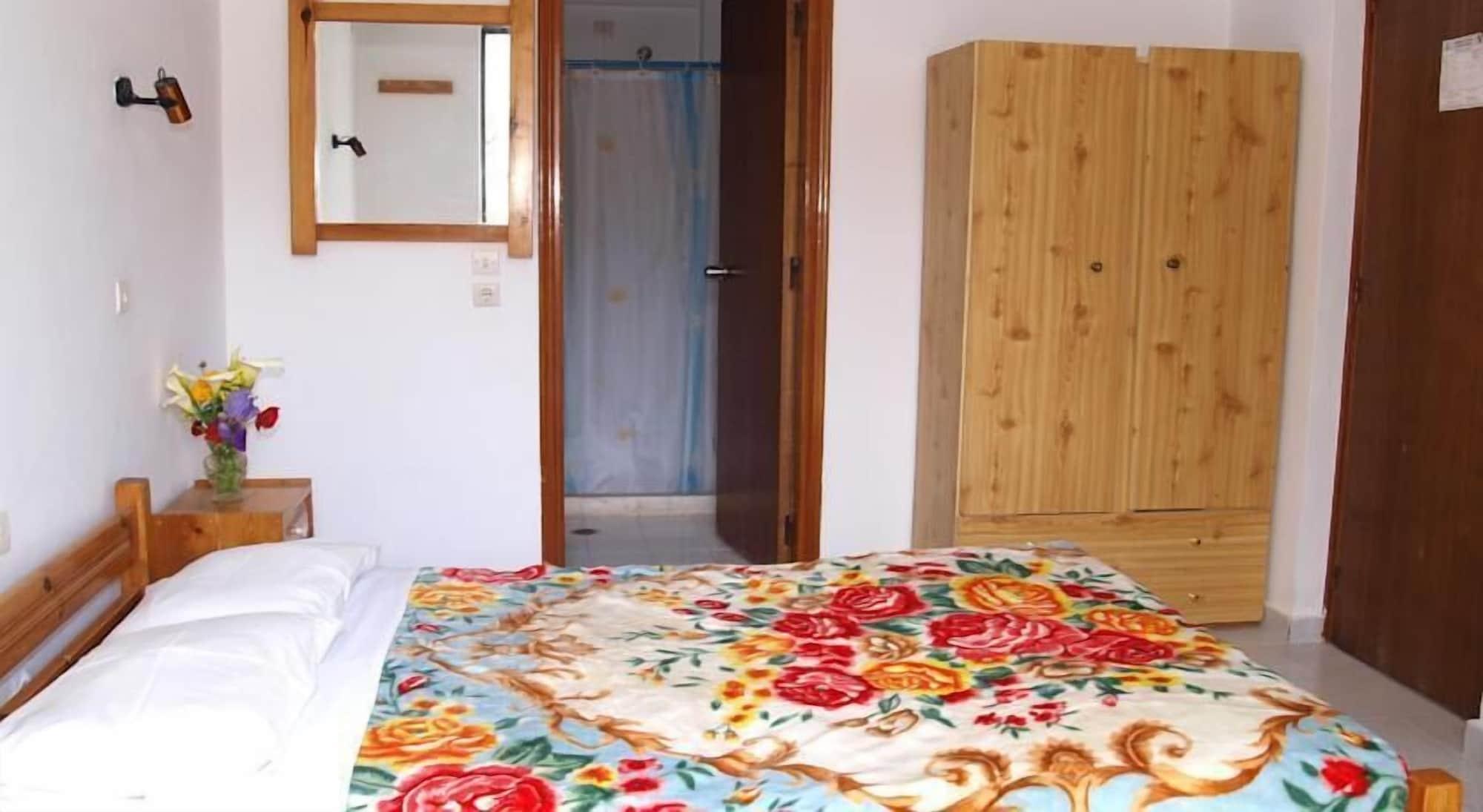Rosmari Hotel 2*